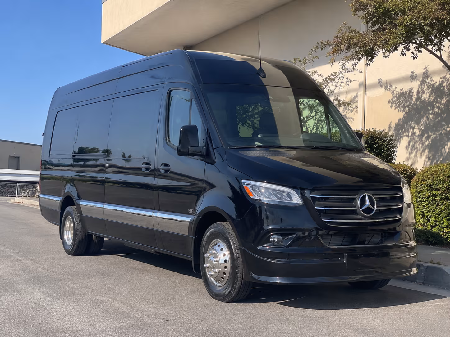 bus rental options for hollywood trips