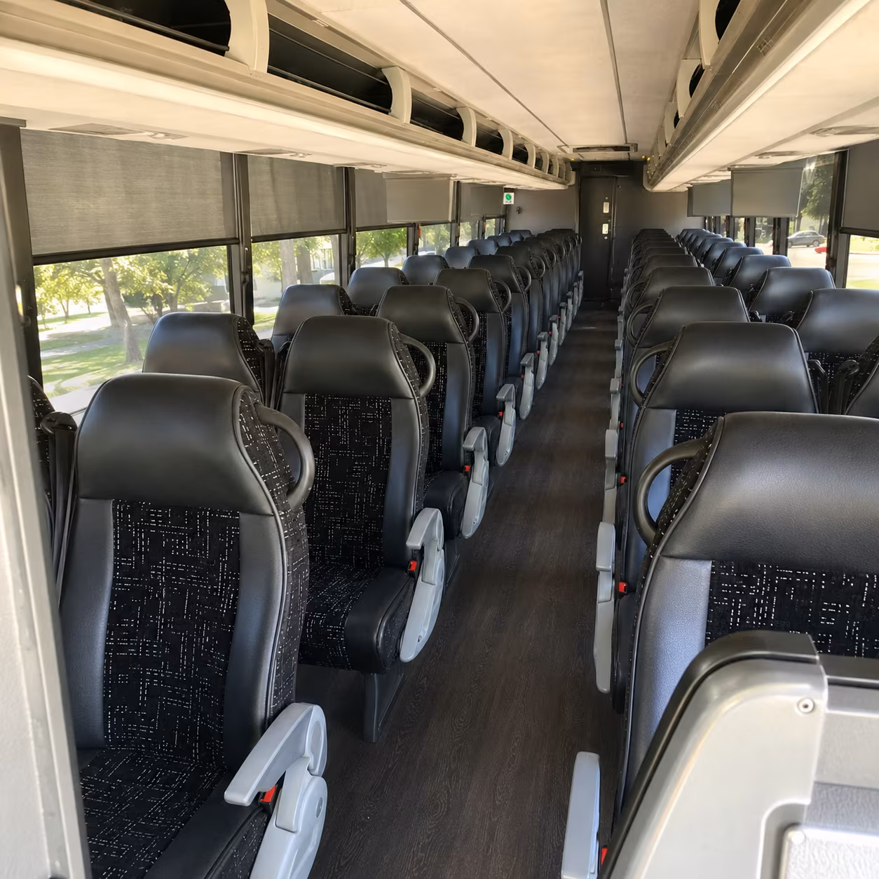 charter buses for hollywood concerts and festival events