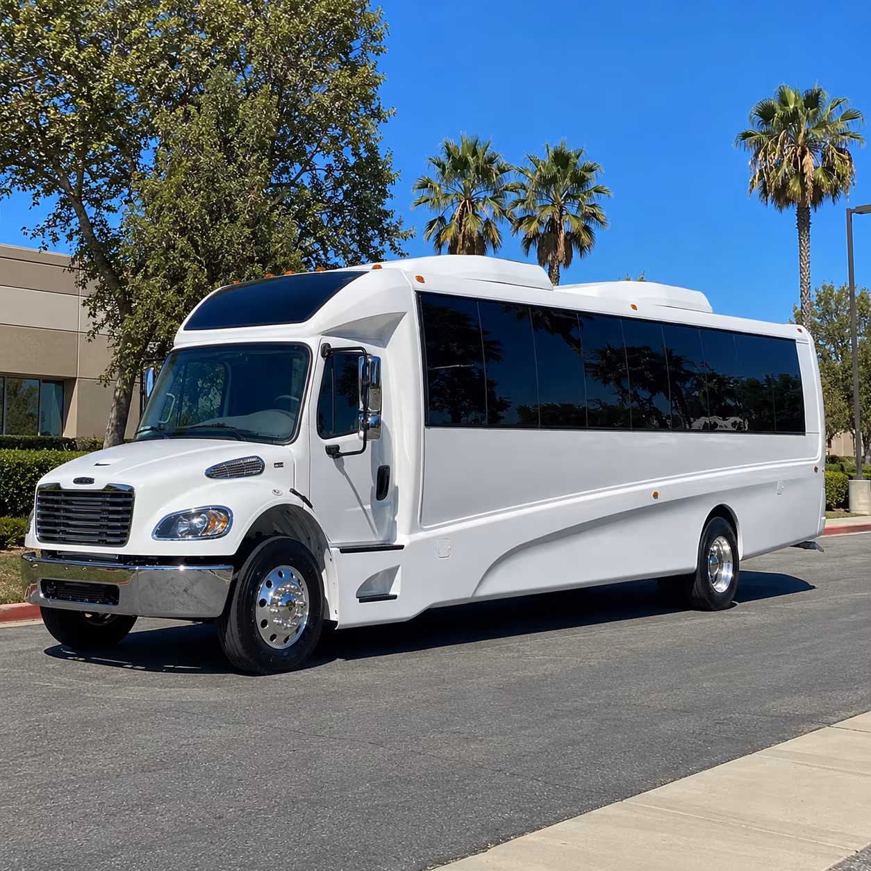 hollywood 35 passenger minibus