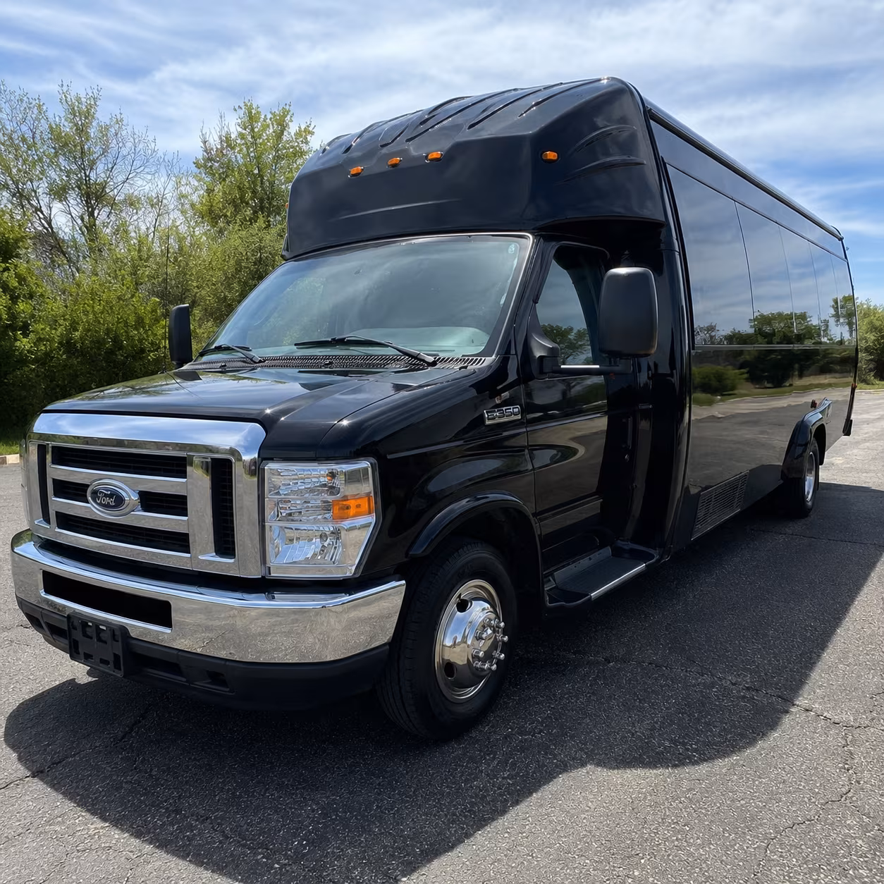 hollywood concert party bus rental