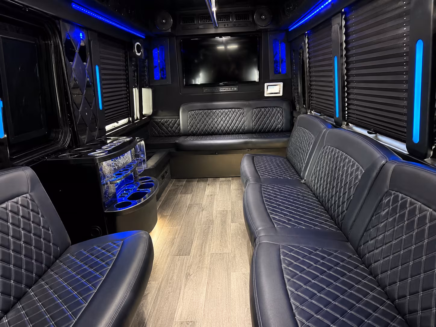 party bus rentals in hollywood for the perfect prom night